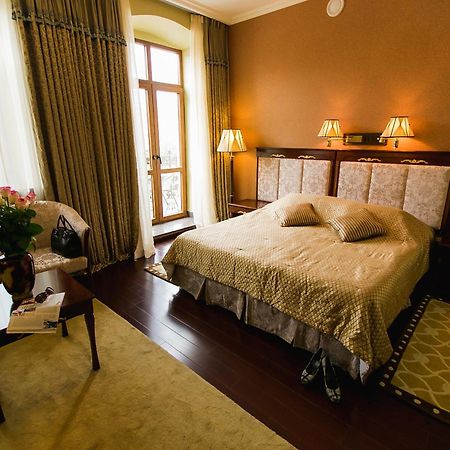 AllureInn Hotel&Spa Czernowitz Exterior foto